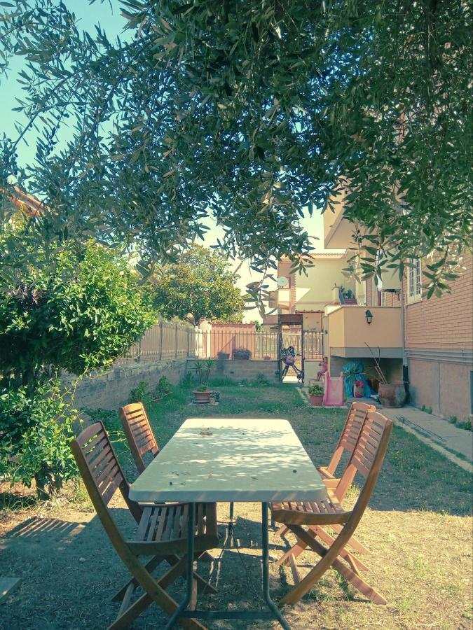 Casa Flora Appartamento Con Giardino 피우미치노 외부 사진